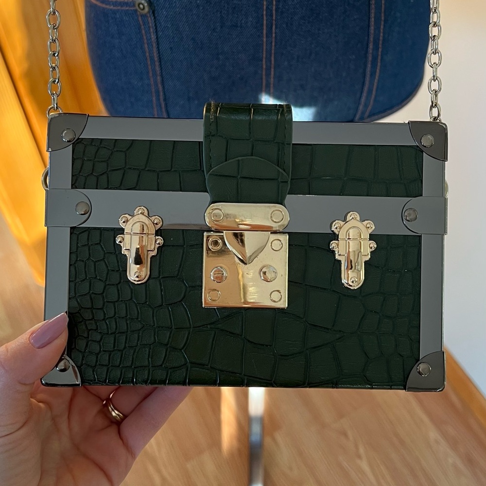 La Regale chest purse designer look